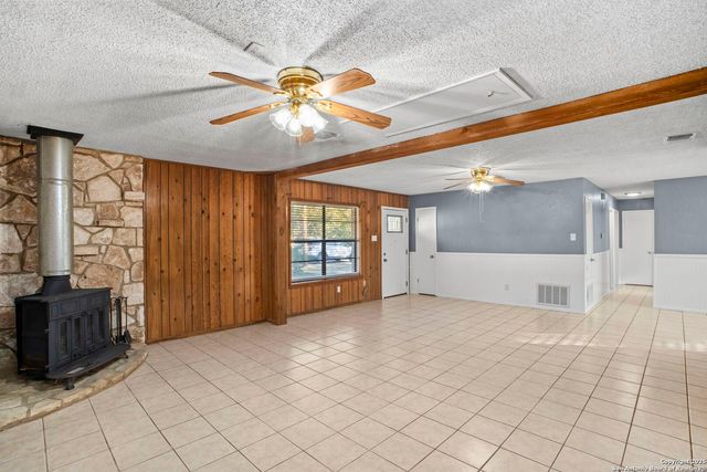 127 Harless, Center Point, TX 78010