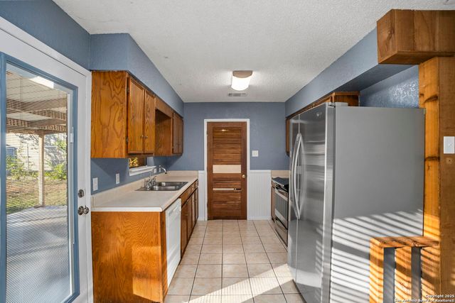 127 Harless, Center Point, TX 78010