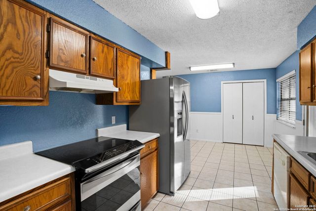 127 Harless, Center Point, TX 78010