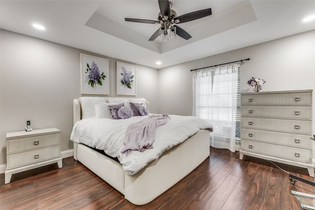 218 Streamside Drive, Desoto, TX 75115