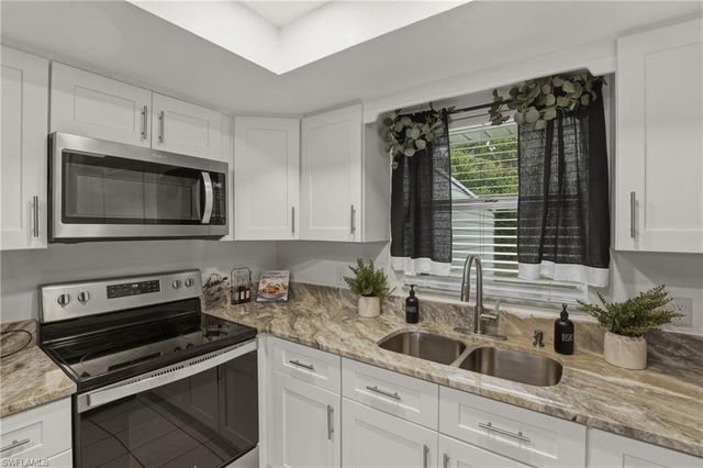 219 SE 16th TER, Cape Coral, FL 33990