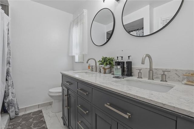 219 SE 16th TER, Cape Coral, FL 33990