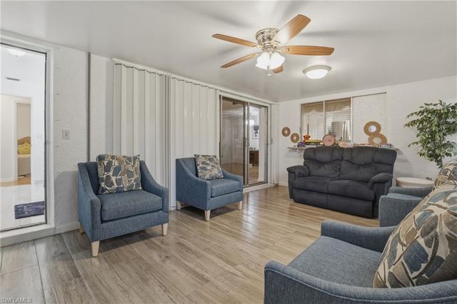 219 SE 16th TER, Cape Coral, FL 33990