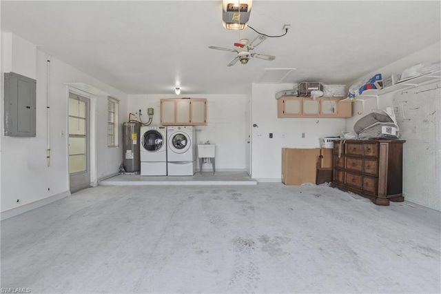 219 SE 16th TER, Cape Coral, FL 33990