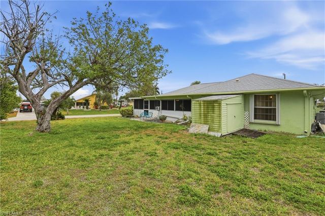 219 SE 16th TER, Cape Coral, FL 33990