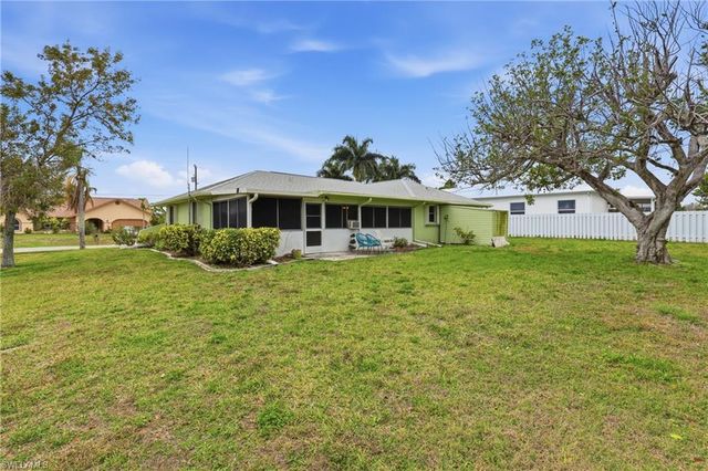 219 SE 16th TER, Cape Coral, FL 33990