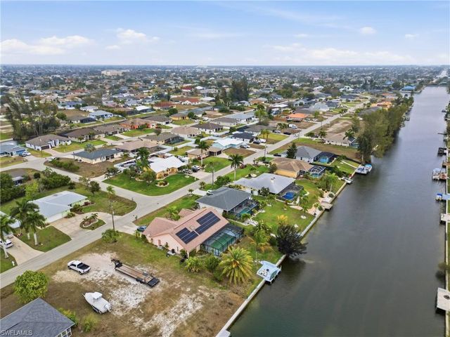 219 SE 16th TER, Cape Coral, FL 33990