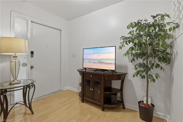 219 SE 16th TER, Cape Coral, FL 33990