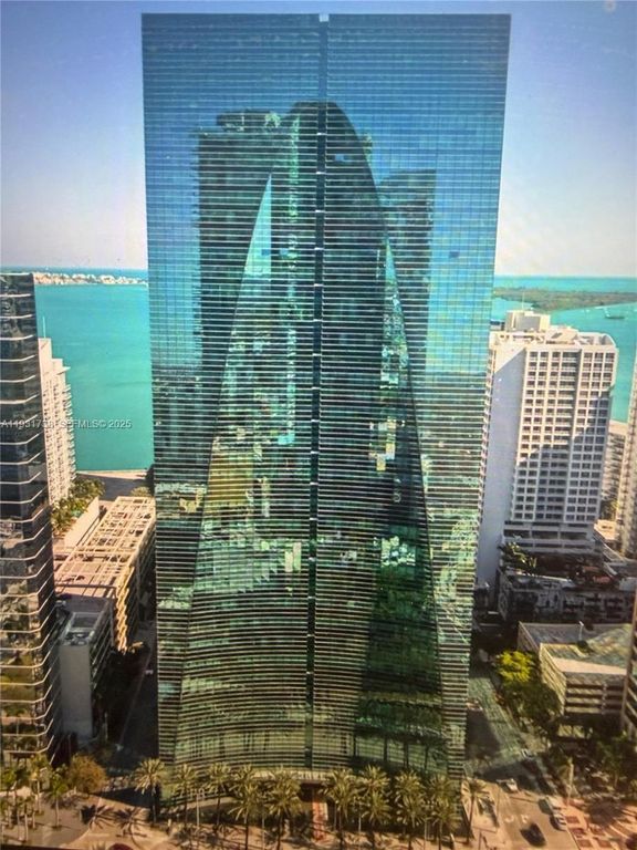 1395 Brickell Ave 2701, Miami, FL 33131