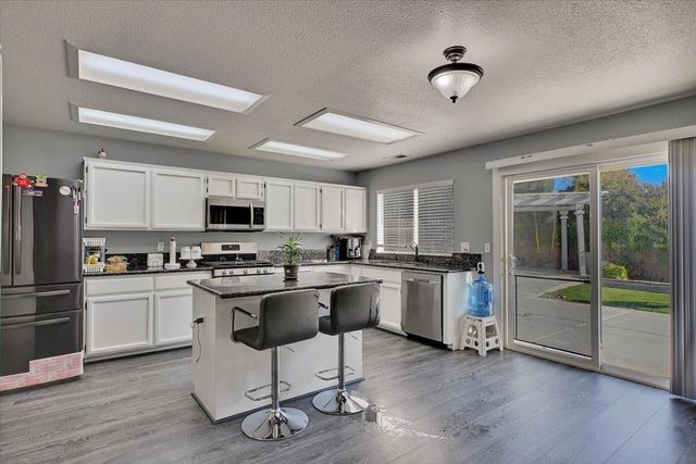 2277 Hamstead Ln, Yuba City, CA 95991