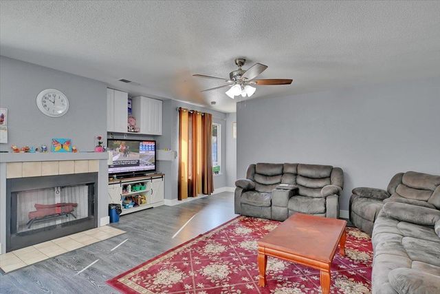 2277 Hamstead Ln, Yuba City, CA 95991