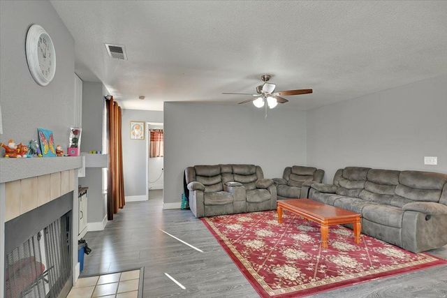 2277 Hamstead Ln, Yuba City, CA 95991