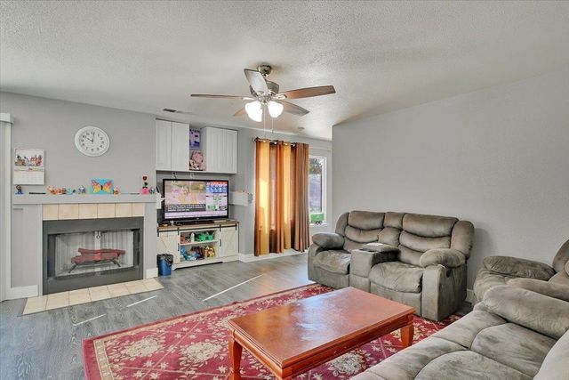 2277 Hamstead Ln, Yuba City, CA 95991