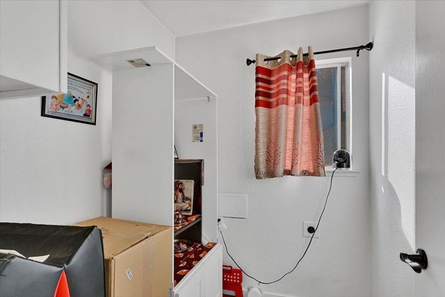 2277 Hamstead Ln, Yuba City, CA 95991