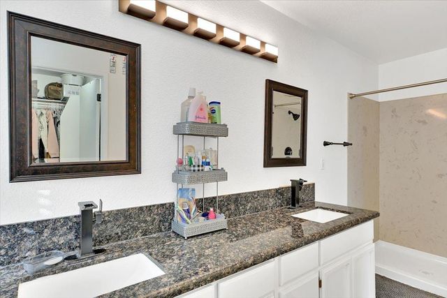 2277 Hamstead Ln, Yuba City, CA 95991