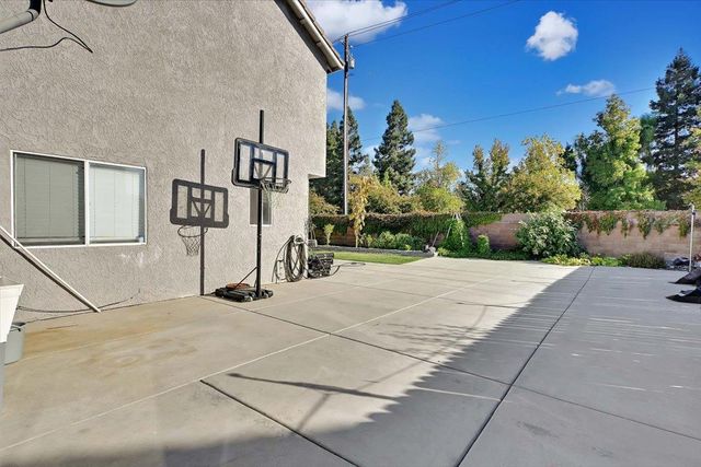 2277 Hamstead Ln, Yuba City, CA 95991