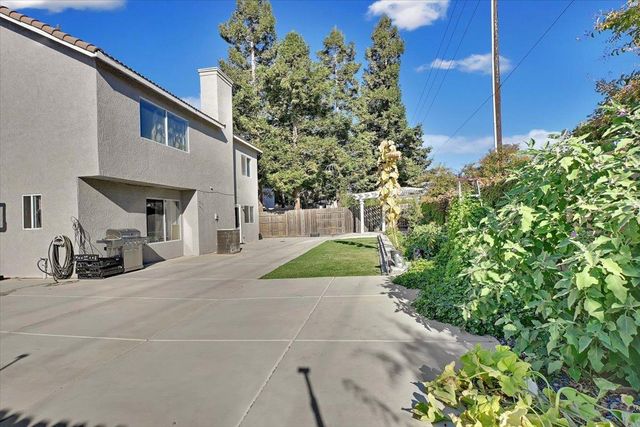 2277 Hamstead Ln, Yuba City, CA 95991