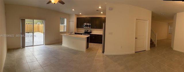 1120 SE 26th Ter 1120, Homestead, FL 33035