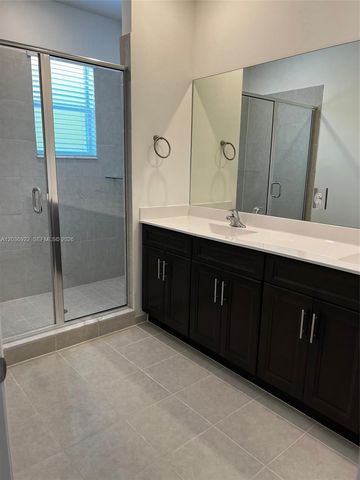 1120 SE 26th Ter 1120, Homestead, FL 33035