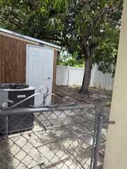 5641 SW 39th Street, West Park, FL 33023