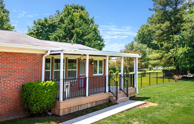 1651 Donelwal Drive, Lexington, KY 40511