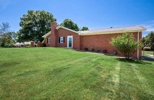 1651 Donelwal Drive, Lexington, KY 40511