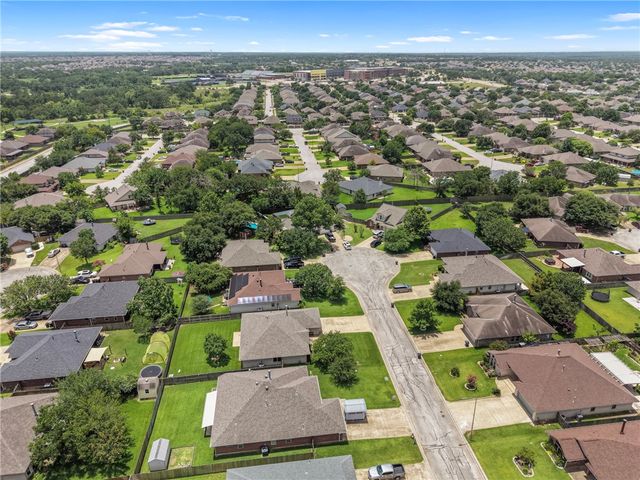 1208 Portsmouth Court, College Station, TX 77845