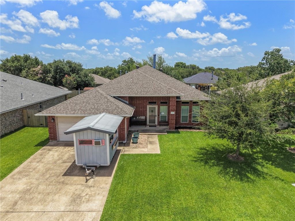 1208 Portsmouth Court, College Station, TX 77845