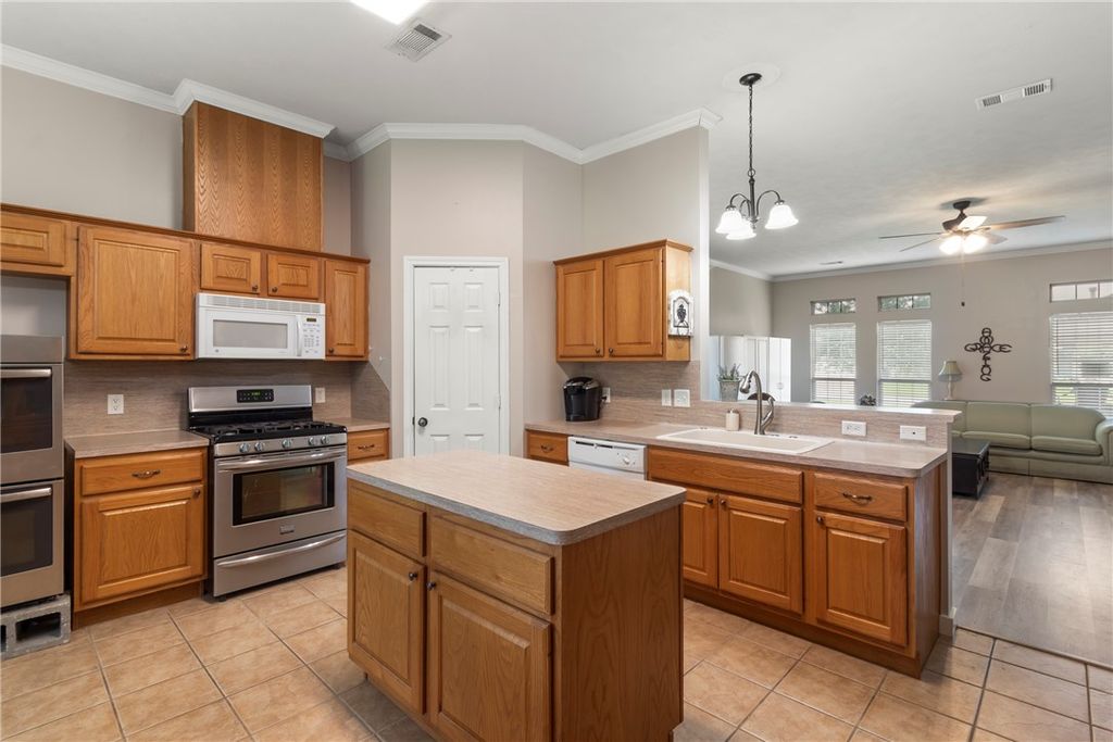 1208 Portsmouth Court, College Station, TX 77845 — photo 4