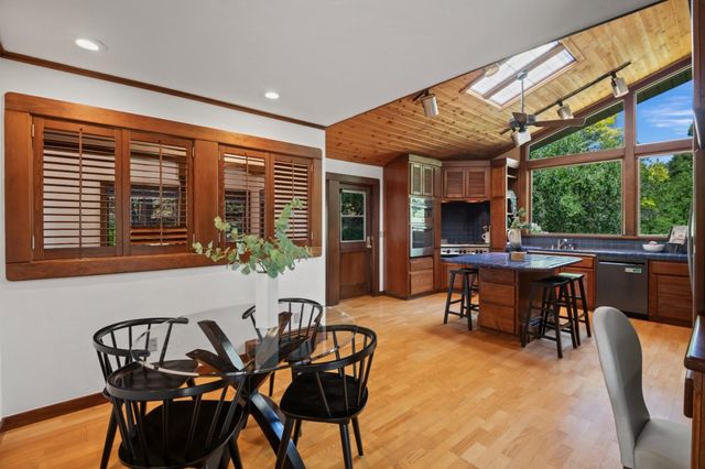 21100 Saratoga Hills Road, Saratoga, CA 95070