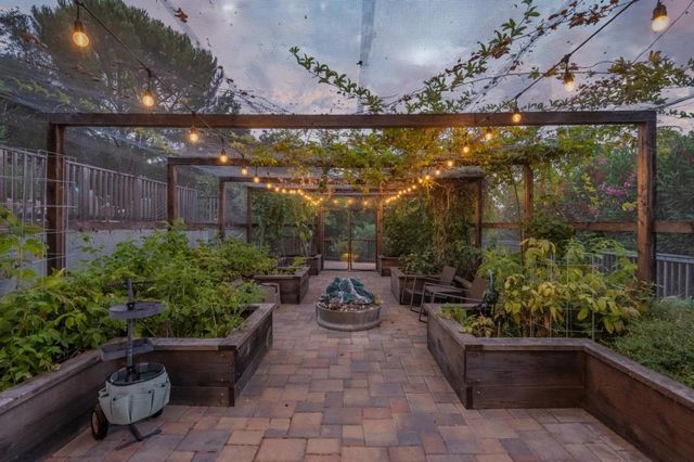 21100 Saratoga Hills Road, Saratoga, CA 95070