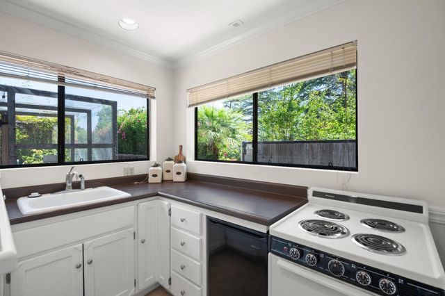 21100 Saratoga Hills Road, Saratoga, CA 95070