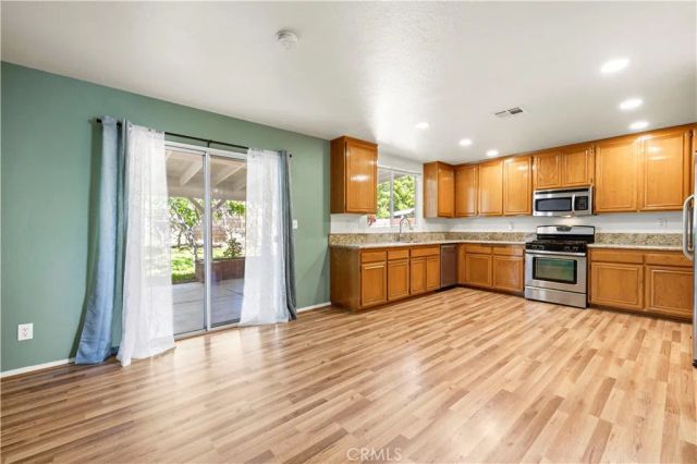 44131 Sunmist Court, Lancaster, CA 93535