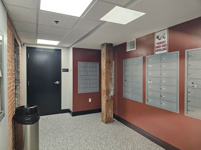 147 Centre 208, Brockton, MA 02301