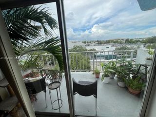 486 NW 165th St Road B-603, Miami, FL 33169