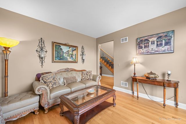 298 Cara Lane, Wood Dale, IL 60191