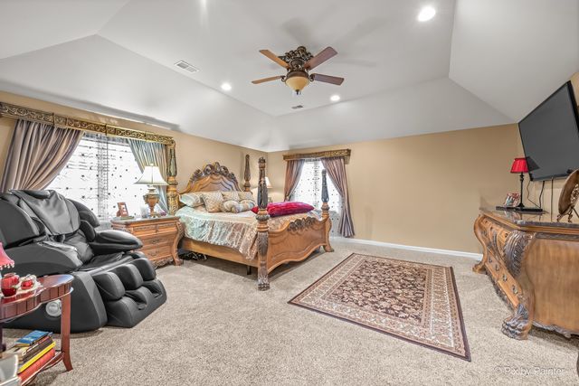 298 Cara Lane, Wood Dale, IL 60191
