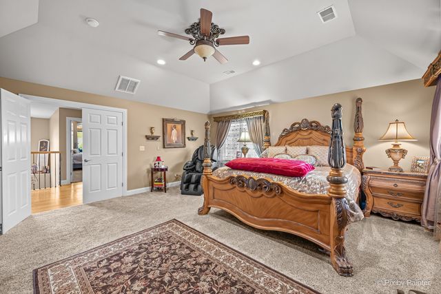 298 Cara Lane, Wood Dale, IL 60191