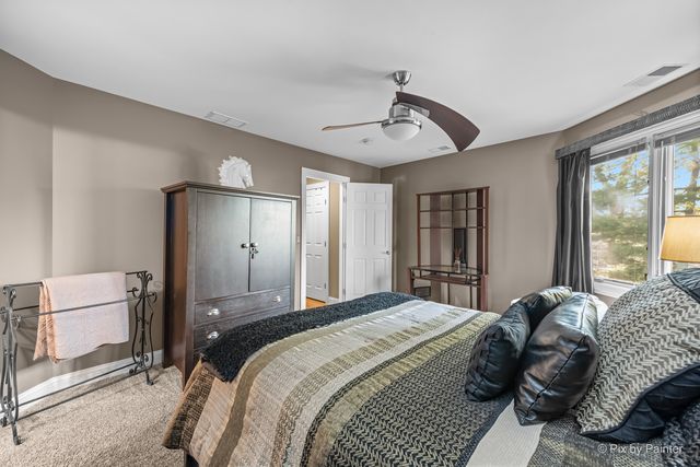 298 Cara Lane, Wood Dale, IL 60191