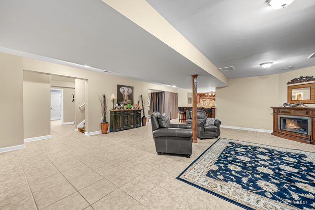 298 Cara Lane, Wood Dale, IL 60191