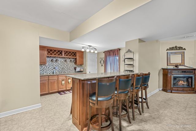 298 Cara Lane, Wood Dale, IL 60191