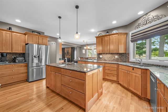 298 Cara Lane, Wood Dale, IL 60191