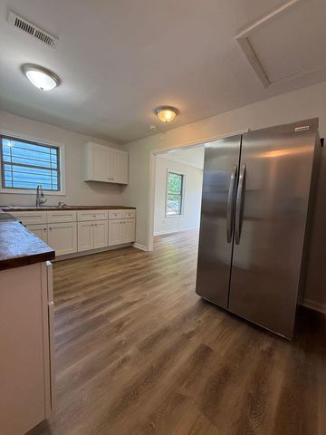 1718 Portland Street B, Chattanooga, TN 37406