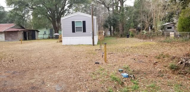 203 Poplar Street, Walterboro, SC 29488