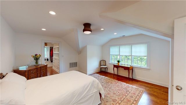 225 S Barry Avenue RENT, Mamaroneck, NY 10543