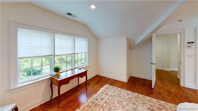 225 S Barry Avenue RENT, Mamaroneck, NY 10543