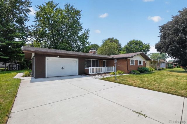3504 Creekwood Drive, Bridgeport Charter Township, MI 48601