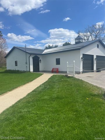 1849 E Pratt Lake Road, Sage Township, MI 48624