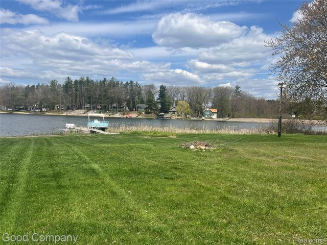1849 E Pratt Lake Road, Sage Township, MI 48624