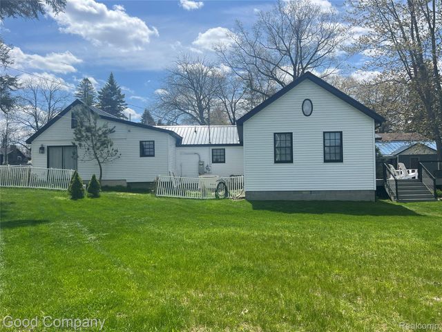 1849 E Pratt Lake Road, Sage Township, MI 48624